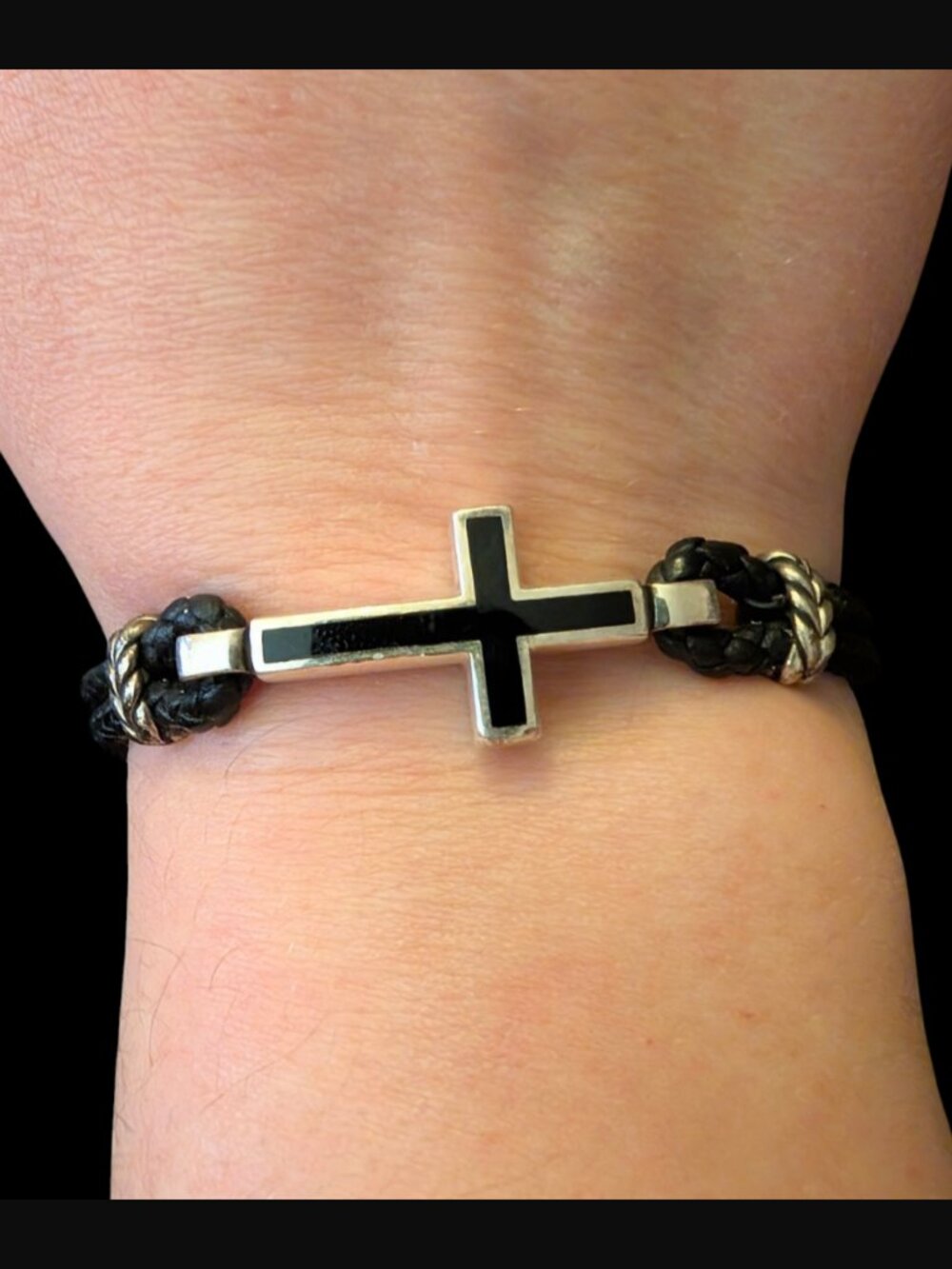 David Yurman Exotic Stone Onyx Cross 26mm Long Black Leather Magnetic Clasp 7"